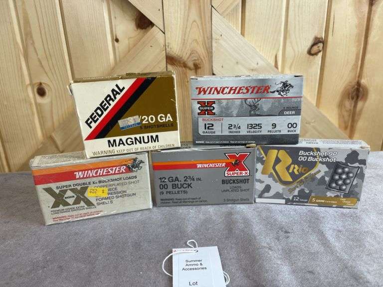 3 Boxes Winchester 12 Gauge Buckshot, 1 Box Federal 20 Gauge 00 Buckshot, 1 Box Rio 12 Gauge 00 Buckshot image