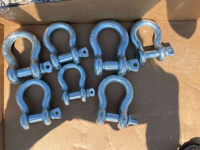 (7) Pins and Clevis image