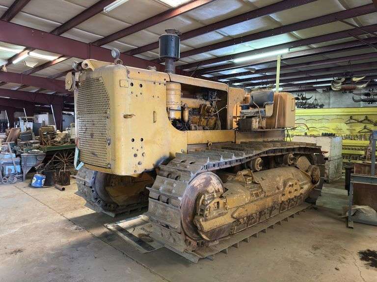 Caterpillar D9 image