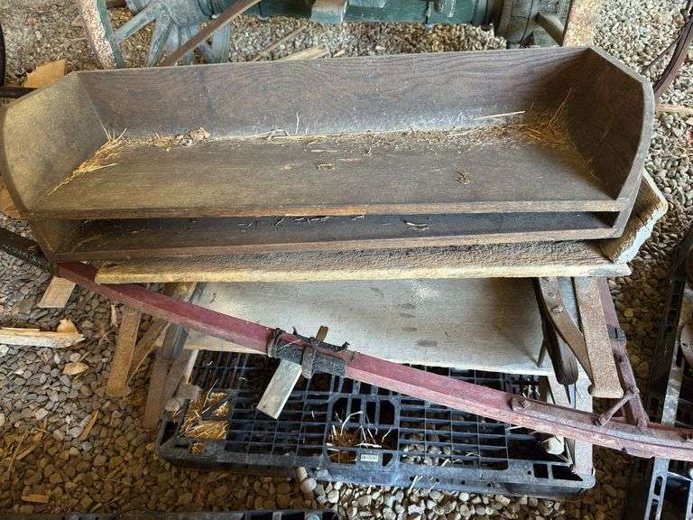 Wagon Buckboard Seat image