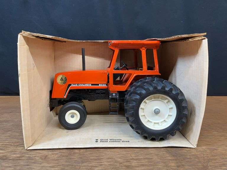 1/16 AC 8030 1982 Reno NIB Ertl image