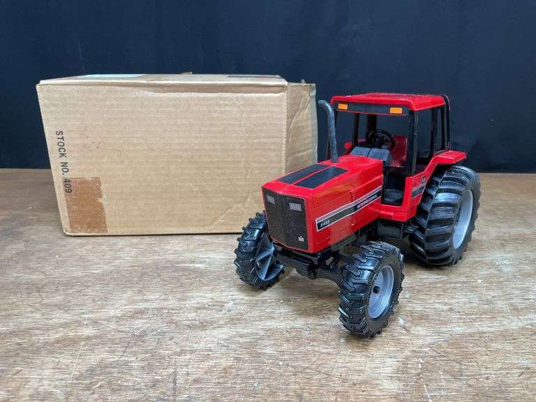 1/16 IH 5488 1984 First Edition NIB Ertl image
