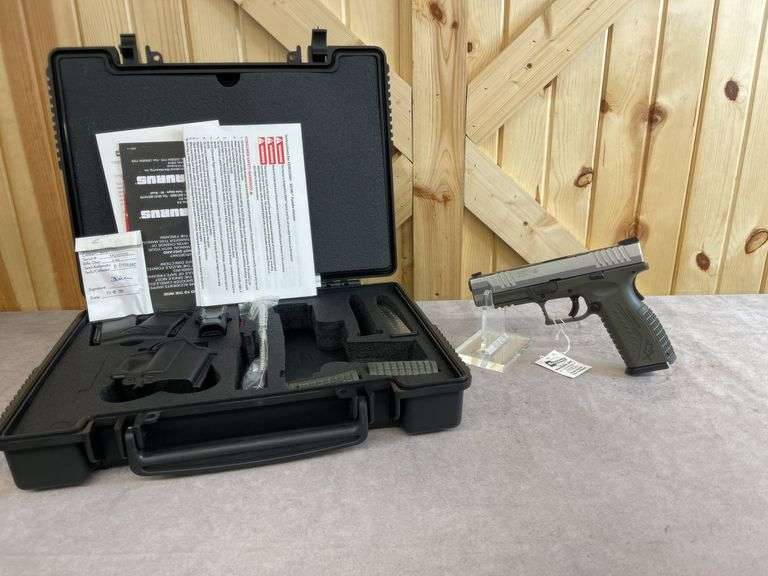 Springfield XDm 9mm Semiauto Pistol image