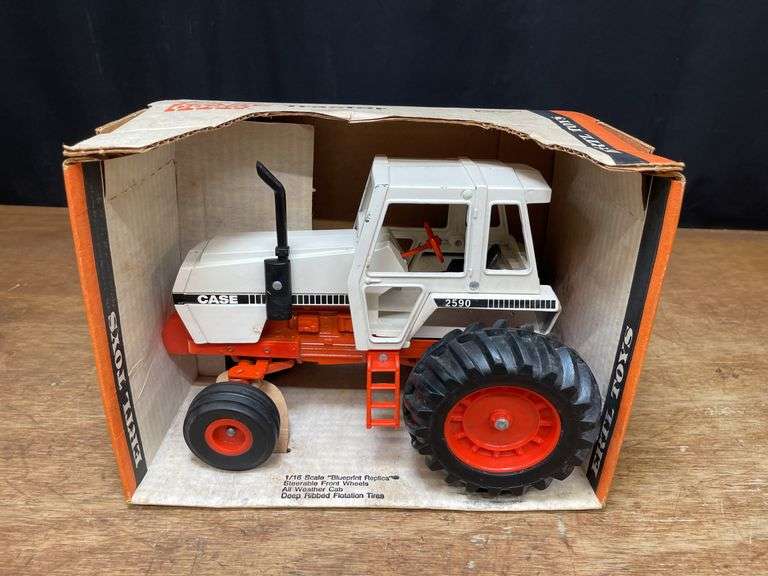 1/16 Case 2590 NIB Ertl image
