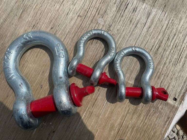 (3) Pins and Clevis image