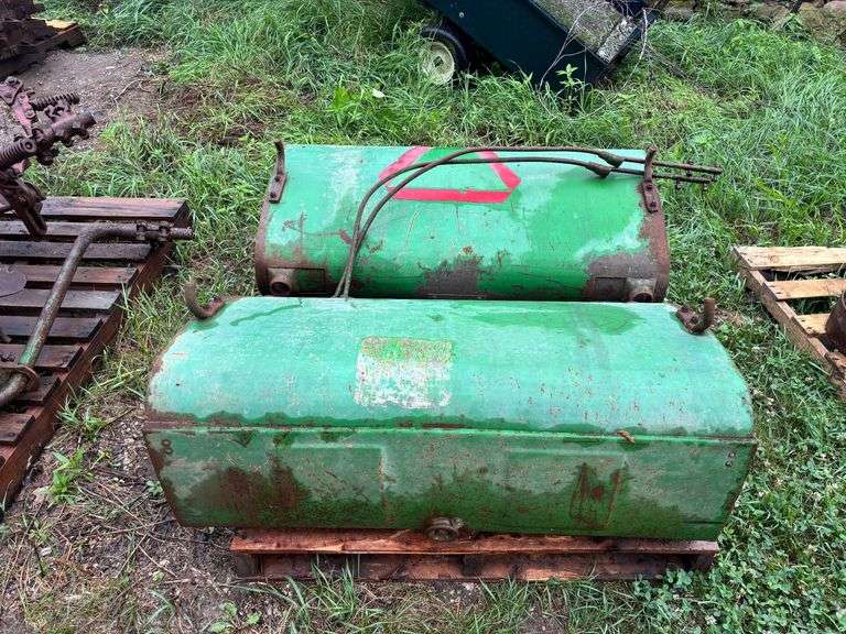 (2) John Deere 494 Planter Fertilizer Tanks image