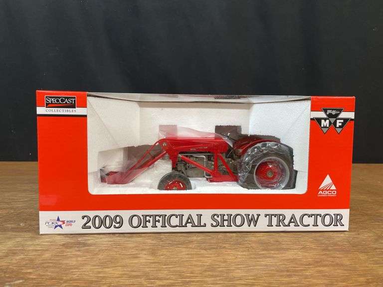 1/16 MF 65 w/Loader 2009 Pork Expo NIB SC image
