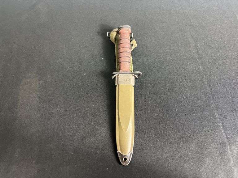 US Camillus M4 Bayonet w/M8A1 Scabbard image