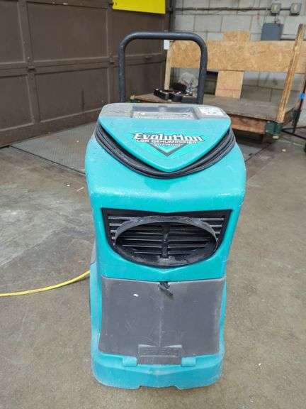 (1) Dri-eaz Evolution LRG Dehumidifier