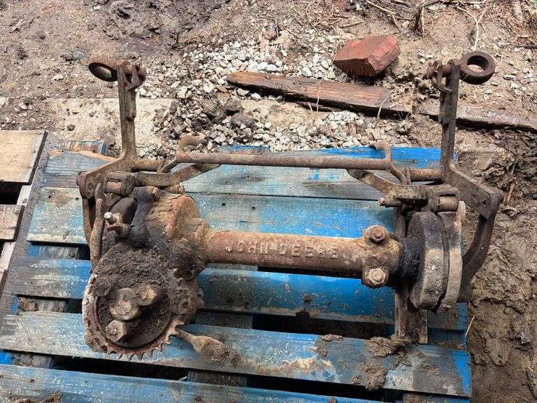 John Deere Power Lift image