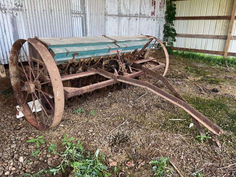 Oliver Superior 8ft Grain Drill