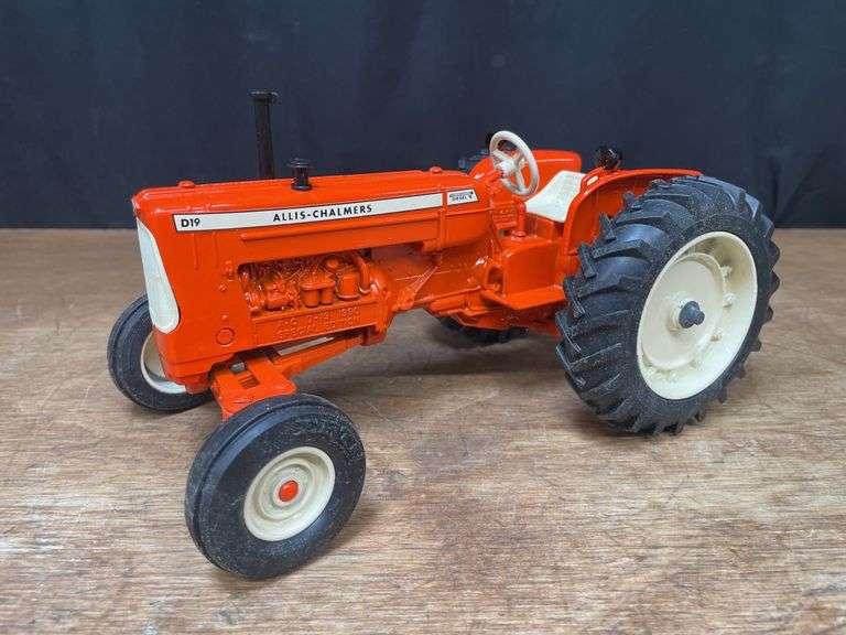 1/16 AC D19 Special Edition NIB Ertl