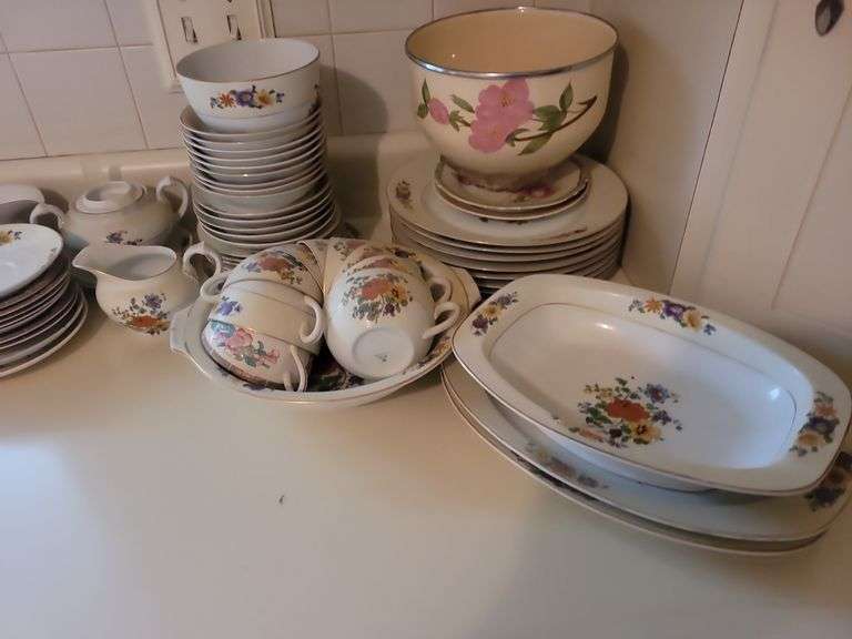 Flowerd Plates