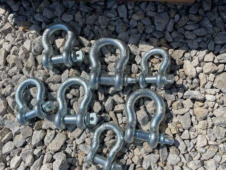 (7) Pins and Clevis image