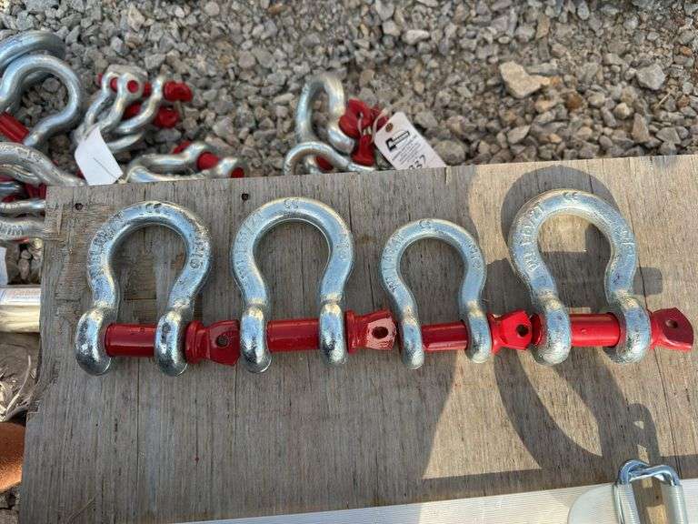 (4) Pins and Clevis image