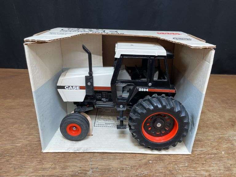 1/16 Case 2594 NIB Ertl image