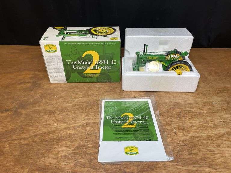 1/16 John Deere BWH-40 Collectors Center NIB Ertl image