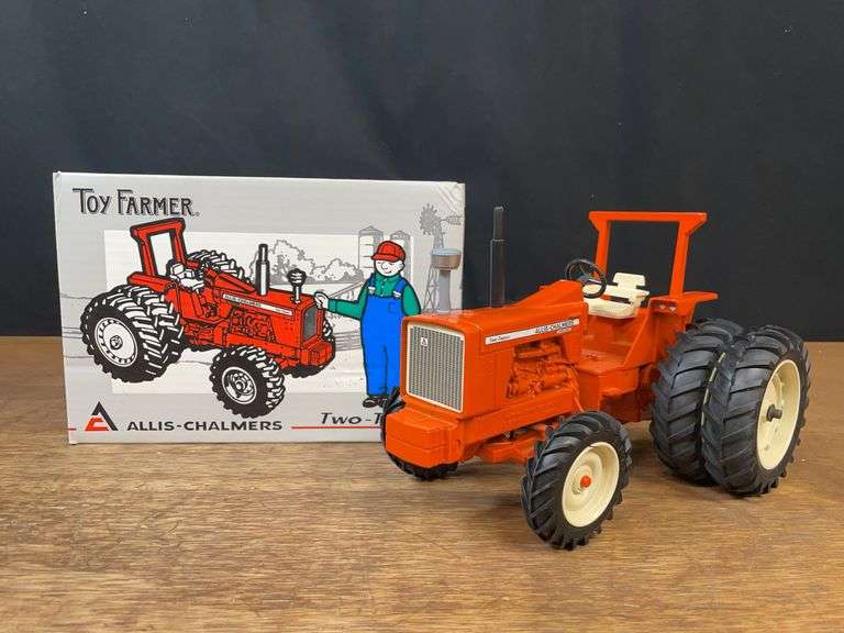 1/16 AC 220 1995 NFTS NIB Ertl image
