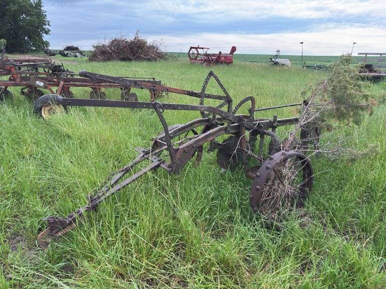 2 Bottom 14” Pull Type Plow image