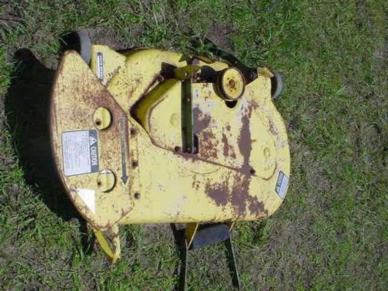 1967 John Deere 112 Round Fender
