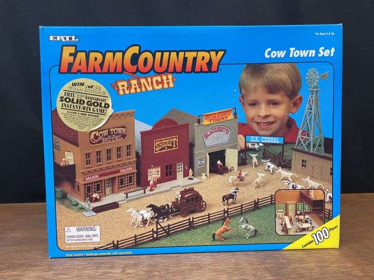 1/64 Cow Town Set NIB Ertl image