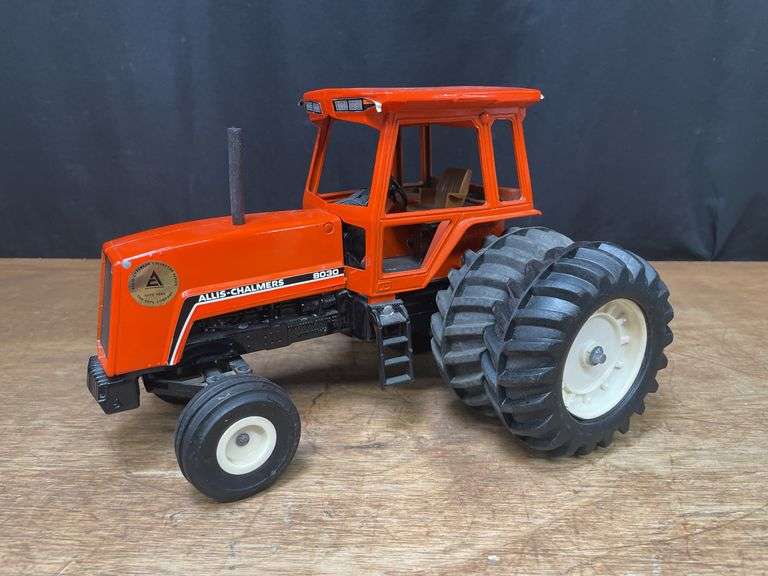 1/16 AC 8030 1982 Reno Ertl
