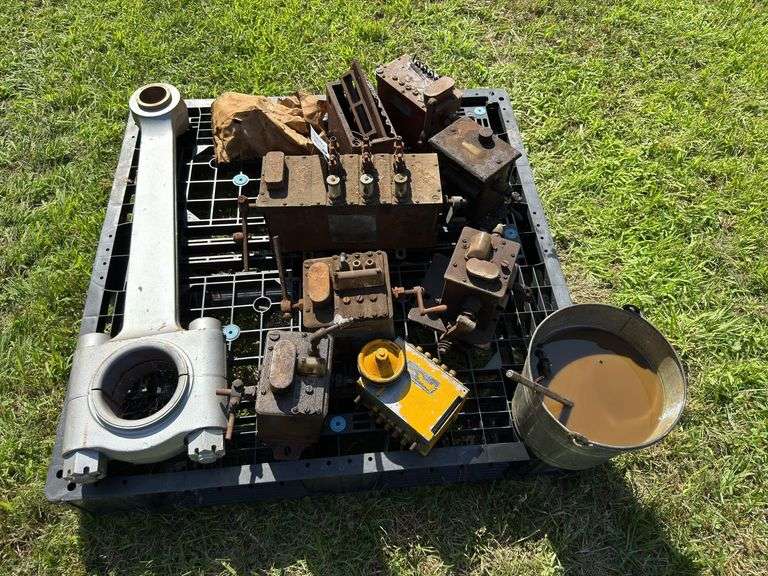Engine Lubricators & Connecting Rod image