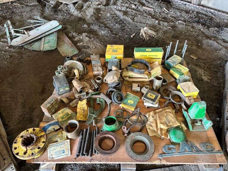 John Deere NOS Parts image