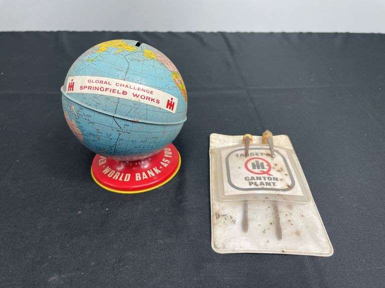(4) IH Bank, Screwdrivers, Pocket Protector image
