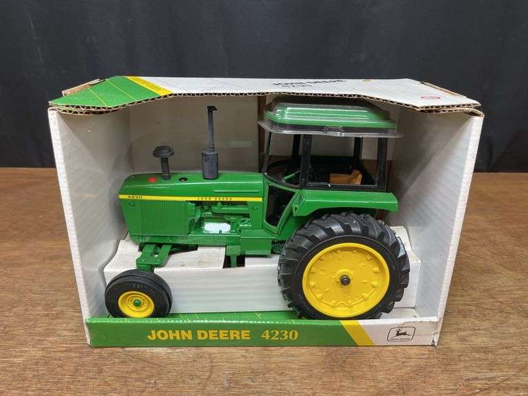 1/16 John Deer 4230 Collector NIB Ertl image