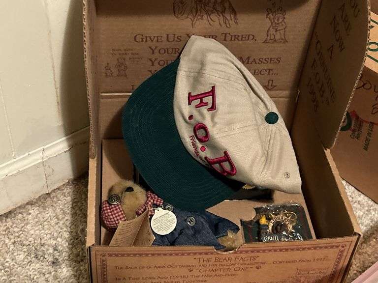 Lot of Misc Boyd’s Bears