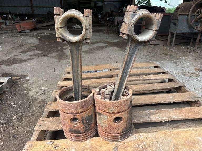 (2) M&W John Deere Model A Pistons and Rods image