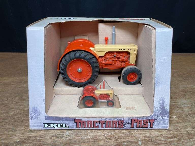 1/16 Case 600 Set NIB Ertl image