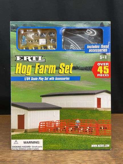 1/64 Hog Farm Set NIB Ertl image