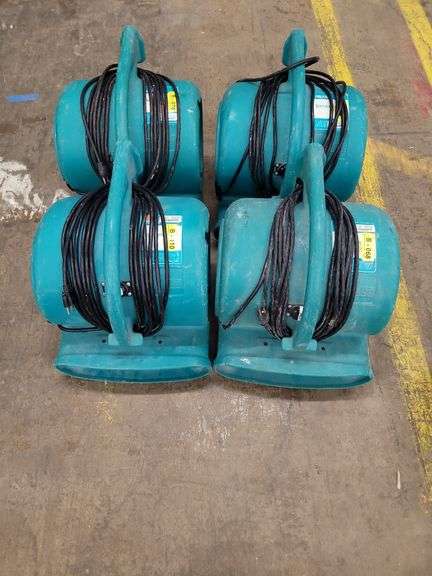 (4)DRI-EAZ Sahara Turbo Dryers