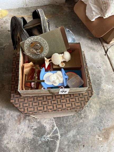 Vintage Hat Box, Bowling Bag, and More image