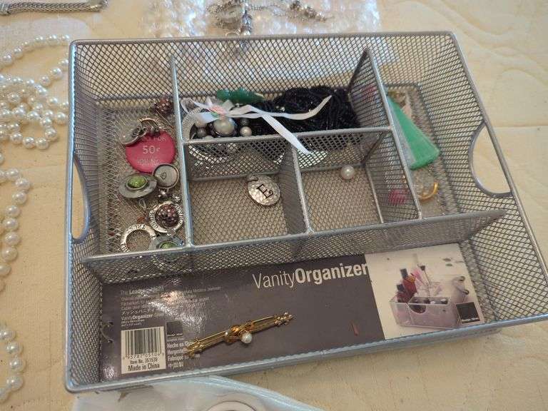 Jewelry - Necklace/Earrings/Braclets