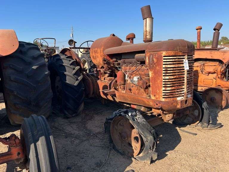 McCormick Deering W-9 Parts Tractor image
