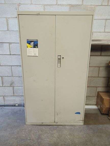 5 ft x 3 ft Cabinet with Contents Lot