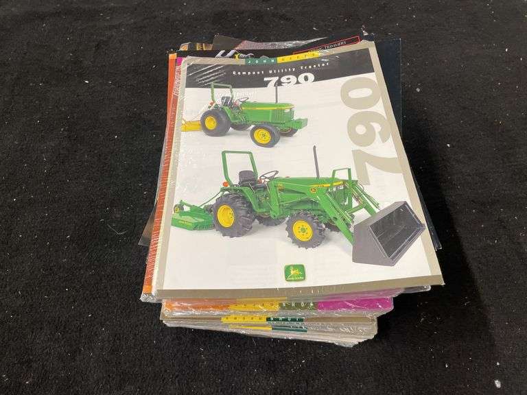 John Deere L&G Sales Literature image