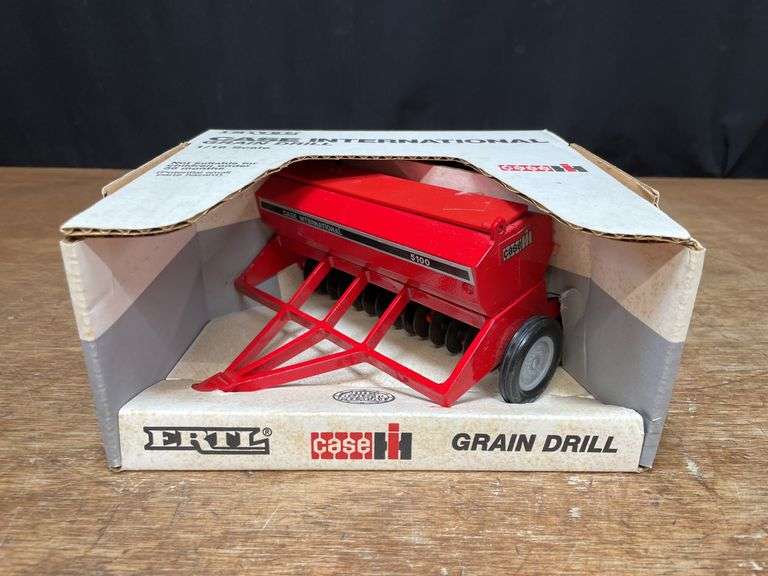 1/16 Case-IH 5100 Grain Drill NIB Ertl image