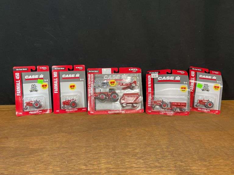 (5) 1/64 IH NIB Ertl image