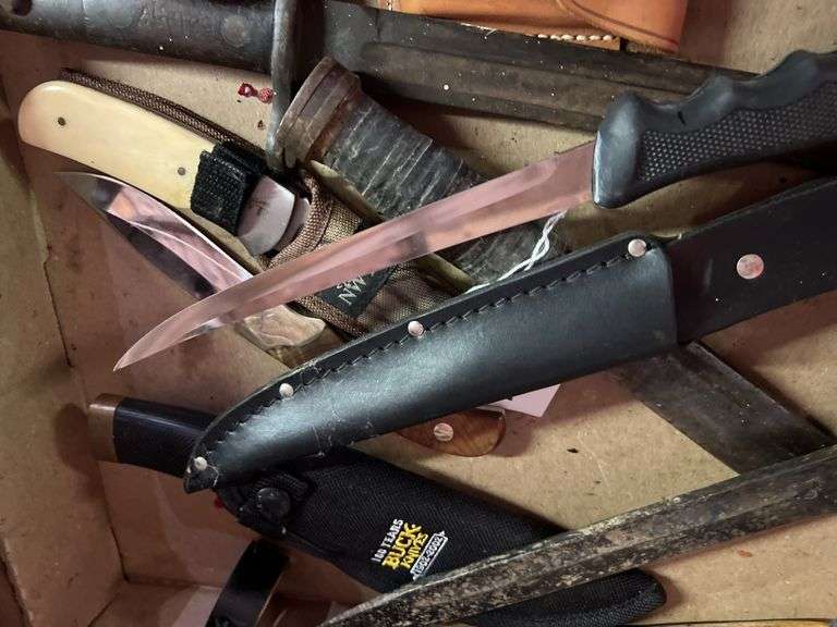 Knives lot with cases