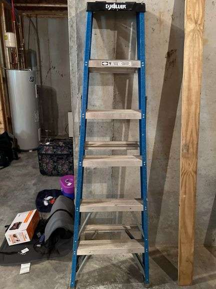 6' Aluminum Ladder image