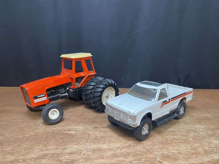 (2) 1/16 AC 7080 + Pickup Ertl