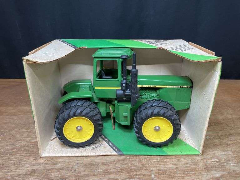 1/16 John Deere 8650 Collector NIB Ertl image