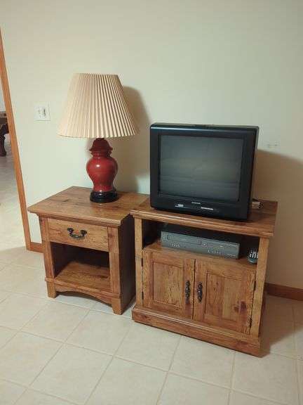 TV Cabinet, Side Table and Lamp Lot image