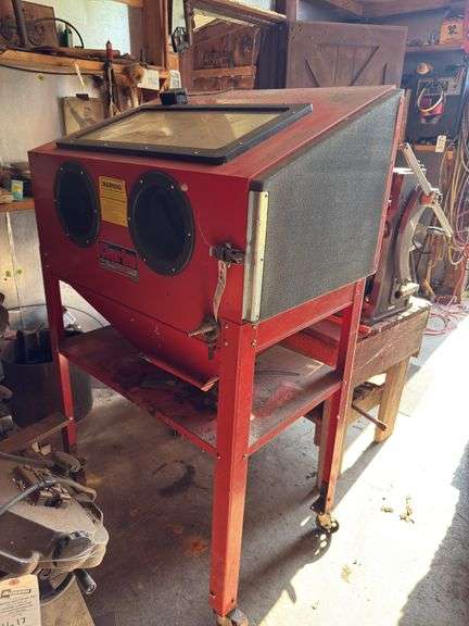 Sandblast Cabinet image
