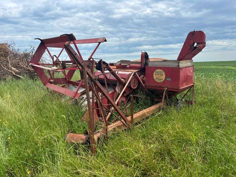 Massey Harris Clipper Combine image