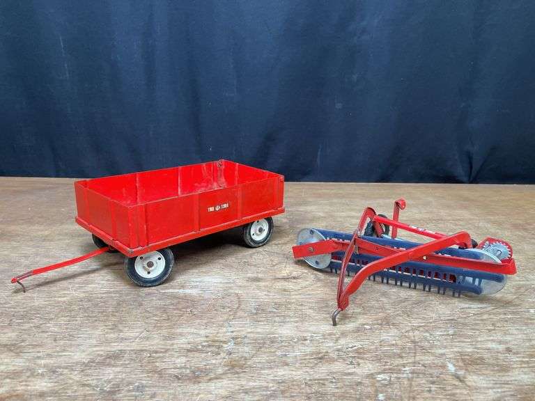 (2) 1/16 Tru-Scale Wagon + Rake Carter image
